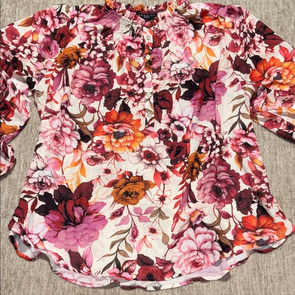 Premise Tops - NWT 2X Floral flowy long sleeve high smocked neck top Premise